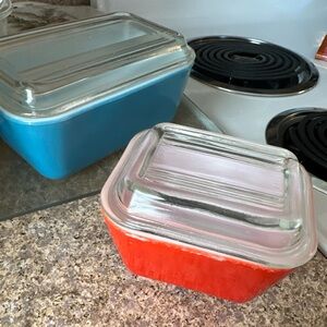 Vintage Pyrex red and aqua serve store pieces